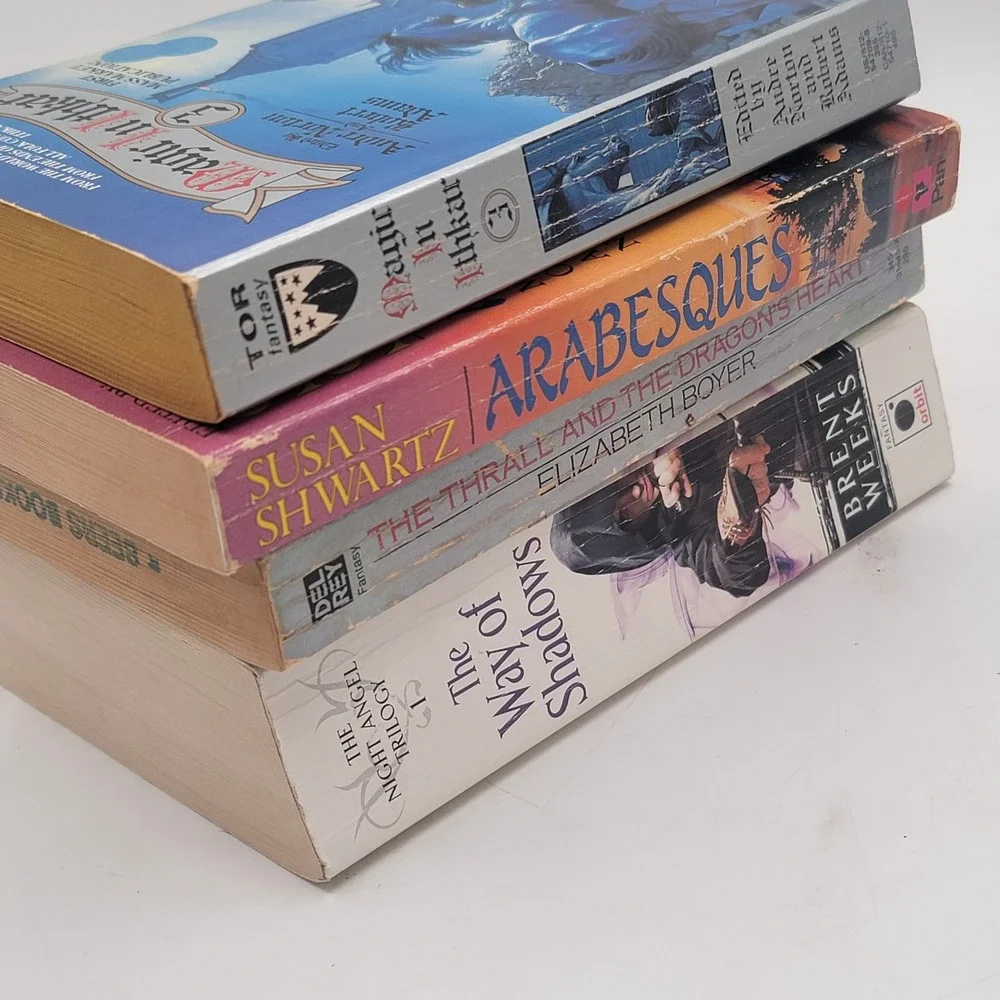 Brent Weeks Elizabeth Boyer Fantasy Book Lot 4 Paperbacks Epic‎ Magic Good